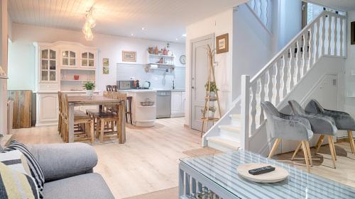 Saplan Real Estate MONTCORBISON gîte à louer Hospice