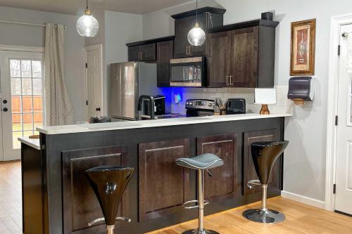 Denison Home with Balcony Walk to Downtown! in Denison, USA
