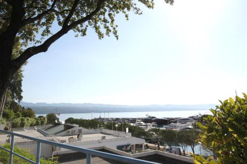  Apartment Rona Alba in Ičići