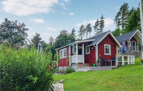 Nice Home In Henn With Wifi And 1 Bedrooms - Henån