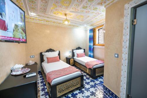 room detail thumbnail 1