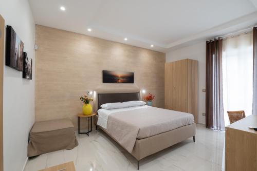 1 queen bed, 1 twin bed