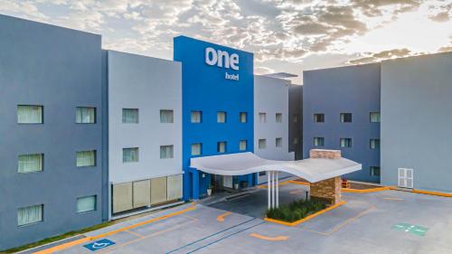 . One Saltillo Aeropuerto