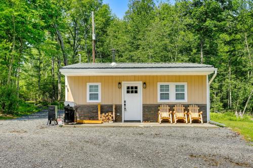Cozy Cabin on 75 Acres in the Pocono Mountains!