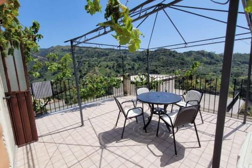 Appartamento indipendente vacanze a Palazzo Lupis - Martone