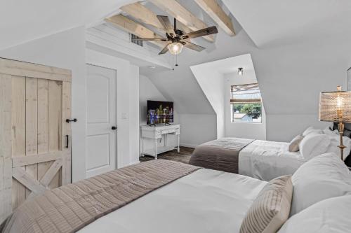 WEST PALM BEACH-Picklebll Court, Basketball Court, Heated Pool, Fire Pit in Lake Worth, USA