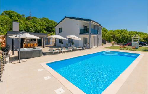 Stunning Home In Imotski With Wifi, Private Swimming Pool And Jacuzzi - Imotski