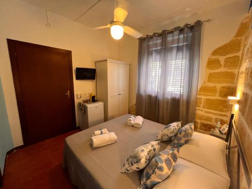 Celeste Rooms 4