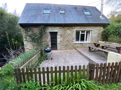 Watermill Cottages - 18th Century converted Mill 10 mins from beach