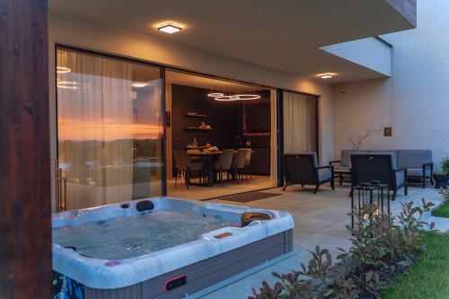 Suasana persekitaran, Iris Croatica J - deluxe apartment with shared pool, awarded BEST APARTMENT IN CROATIA 2024 in Oroslavje