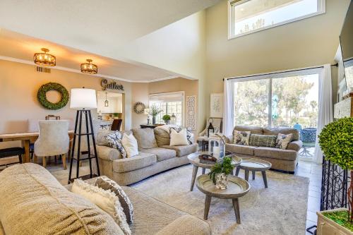 Palm Desert Townhome with Pool Access and Golf Course! in Palm Desert, USA