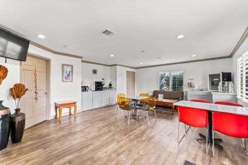 Food and beverages, Executive Inn & Suites Magnolia in Magnolia (TX)