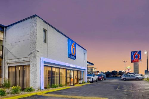 Exterior view, Motel 6 Villa Park, IL - Chicago West in Villa Park (IL)