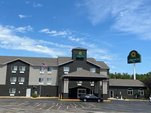 La Quinta Inn & Suites by Wyndham Peru Starved Rock State Park