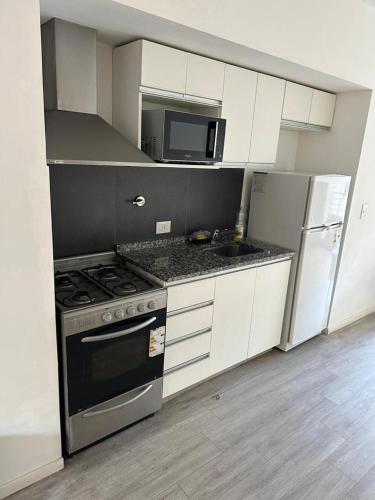 One-Bedroom Apartment image 6