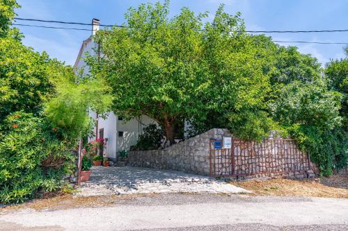  Apartments by the sea Klenovica, Novi Vinodolski - 5557, Pension in Klenovica