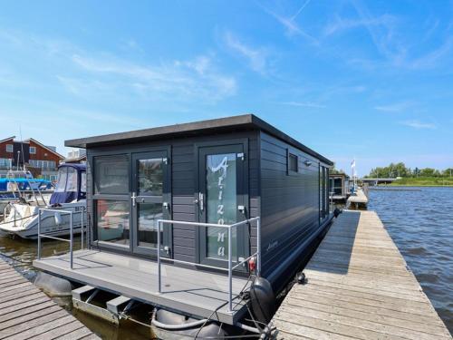  Tiny houseboat Parel II - airco, Unterkunft in Uitgeest