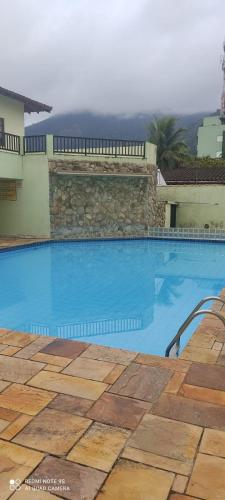 สระว่ายน้ำ, Apartamento praia do Lázaro (Apartamento praia do Lazaro) in ปรายา โด ลาซาโร