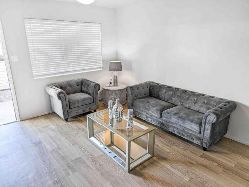 Large 1 BR with Private Patio & Gym!