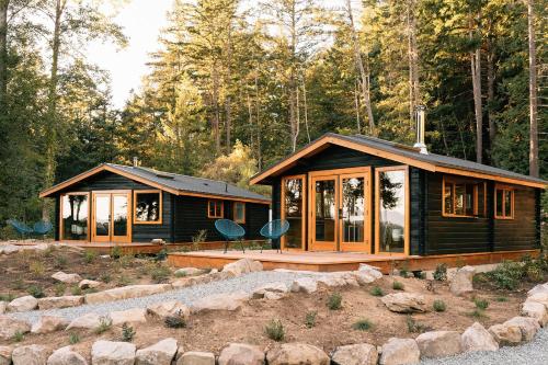 Bodega Ridge & Cove Cabins in Fernwood, Canada