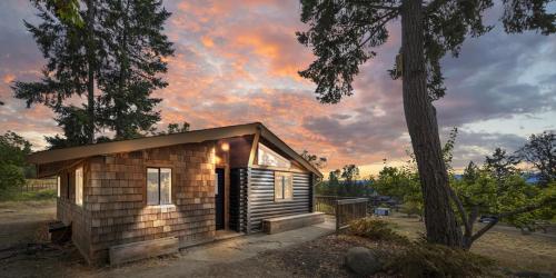 Bodega Ridge & Cove Cabins - Accommodation - Fernwood