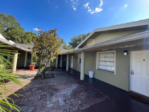 Lovely 2 bedroom apartment in Port Richey