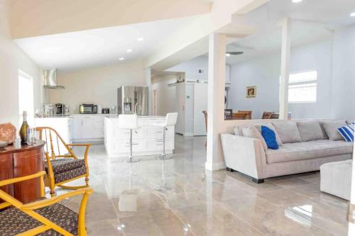 Tampa Bay Oasis in Tarpon Springs, USA