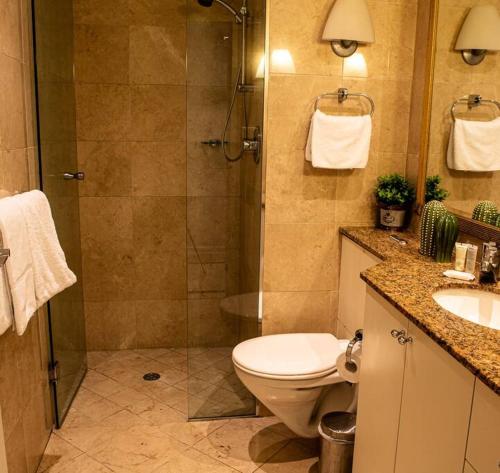 Great Studio Apartment with Balcony Bond1009 Self- Catering - main image