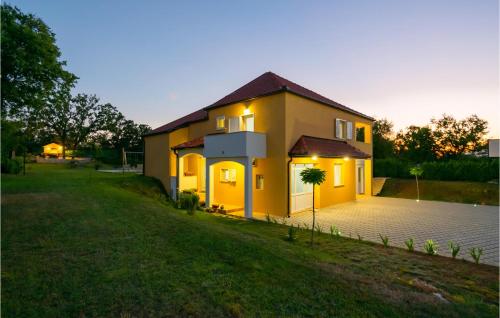 Viesnīcas āriene, Awesome Home In Vinjani Gornji in Gornji Vinjani