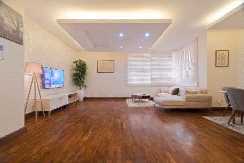 Orange's place