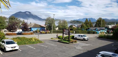Schooner Motel in Tofino, Canada