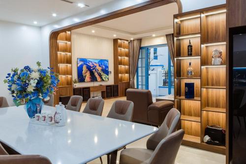 Villa Feria 7 phòng ngủ mặt biển bãi cháy, có bể bơi riêng
