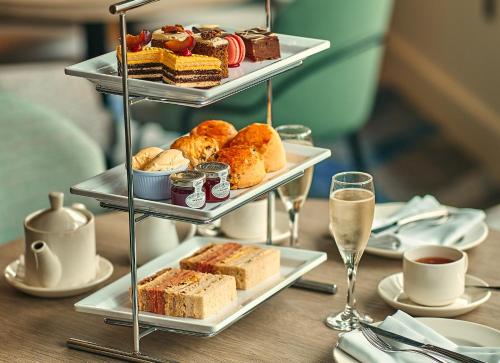 Crowne Plaza Reading East - image 5