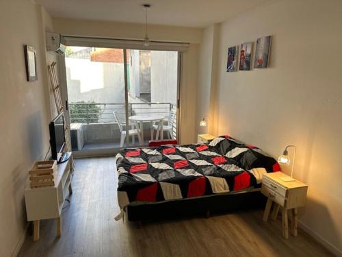 One-Bedroom Apartment image 2