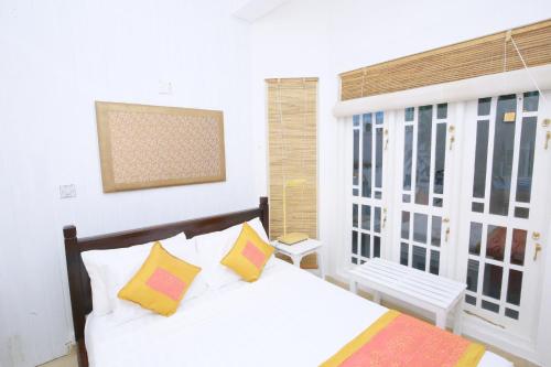 Deluxe Double Room image 4