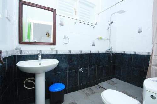 Queen Room image 1