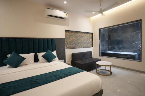 1 queen bed