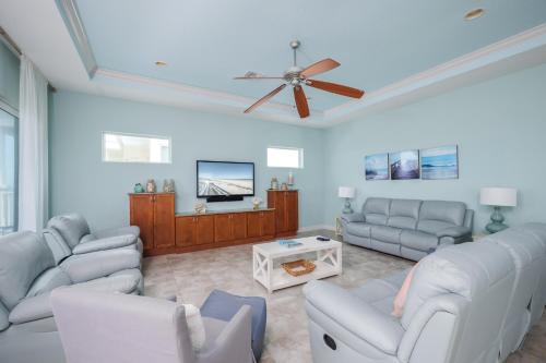 Sea Gem, 8 bedrooms, Sleeps 16, Cinnamon Beach , Private Pool, Elevator in Palm Coast, USA