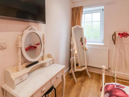Cupid's Cottage - image 5
