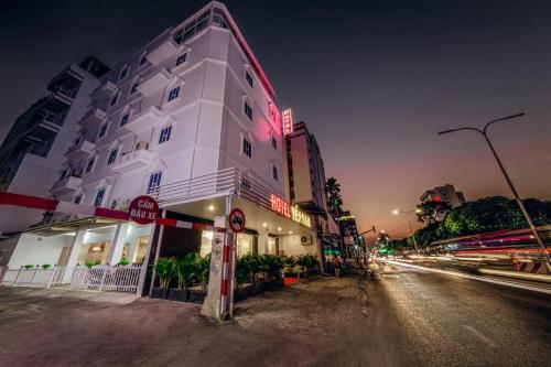 Yen Nam Hotel Hoang Van Thu – Ho Chi Minh City, LA