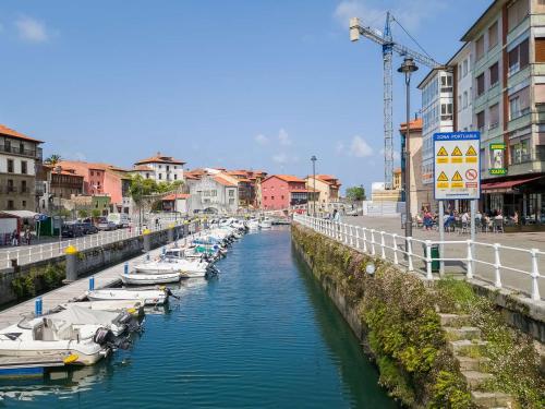 Ático en Llanes con gran terraza, piscina y pista de paddel