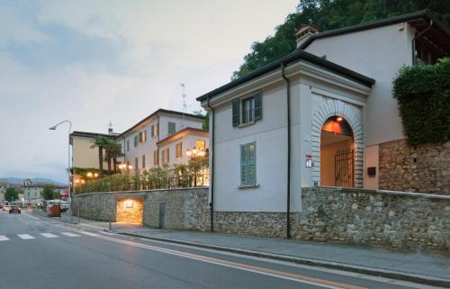  ANNAMA Coliving, Pension in Brescia