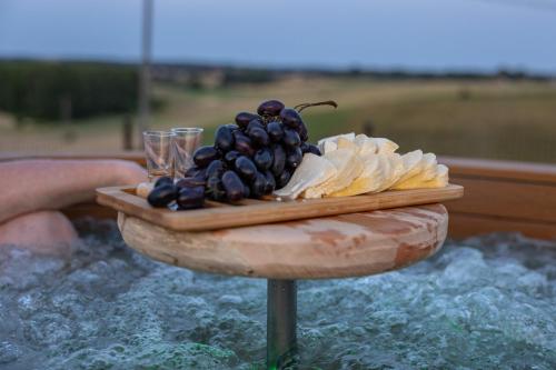 Karstais baseins, Jurtowe Wzgórze Glamping (Jurtowe Wzgorze Glamping) in Grabin