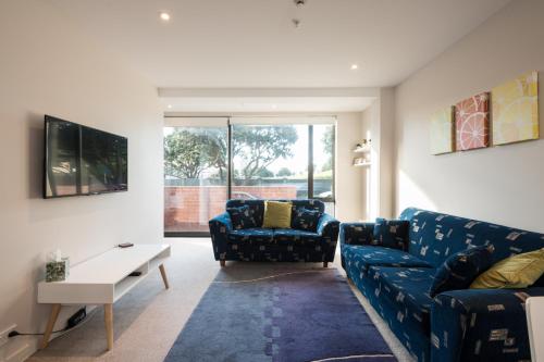 Shared lounge/TV area, Nouvo Apartments in Mount Victoria