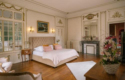 Chateau des Orchidees Stay in a French Castle in Saint-Hilaire-Saint-Florent