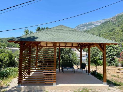 Taman, Relax Apartmani in Sutomore