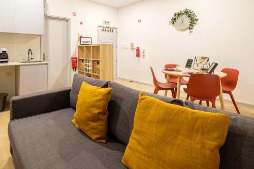 Dennis Family Friendly House by RDC, Porto
