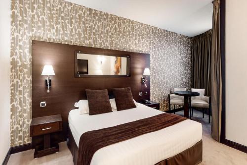 1 queen bed