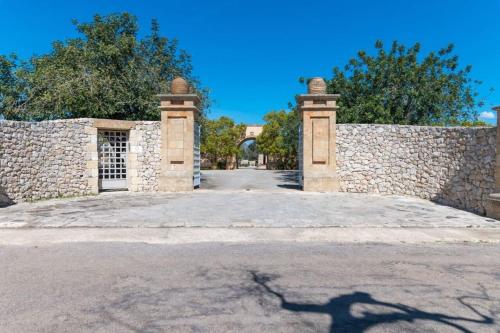 Masseria Abbracciavento by Raro Villas