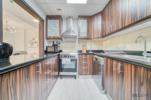Stylish 2BR At Shams 1 JBR by Deluxe Holiday Homes, Dubai (Foto 4)